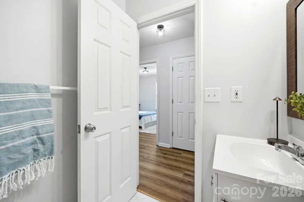 1008 Raywood Court Matthews, NC 28104