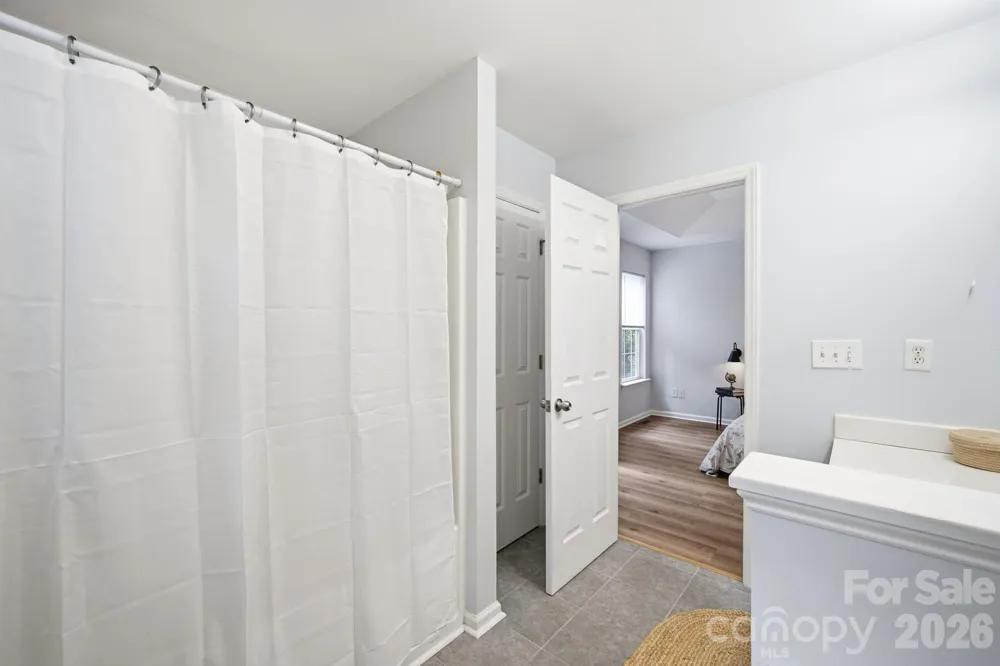 1008 Raywood Court Matthews, NC 28104