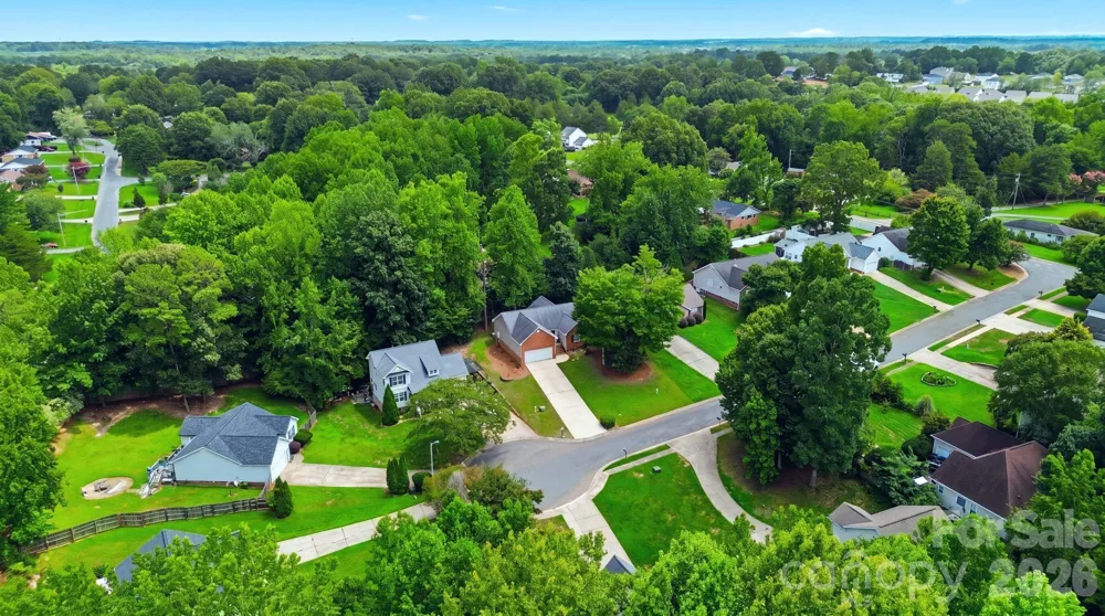 1008 Raywood Court Matthews, NC 28104