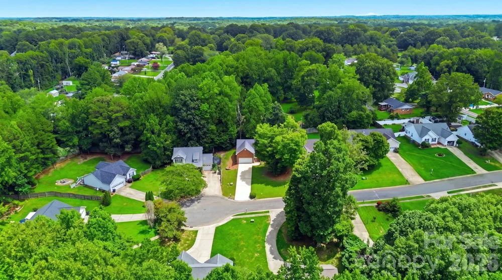 1008 Raywood Court Matthews, NC 28104