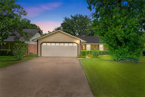 2526 Downs Circle