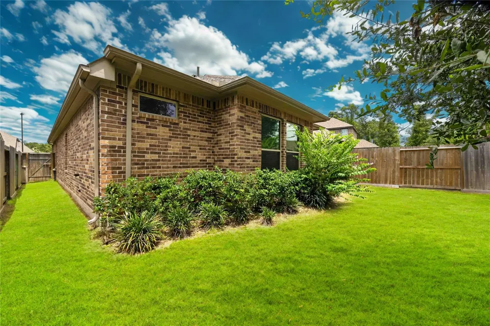 7388 Mount Greylock Loop Porter, TX 77365