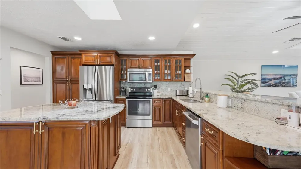15127 PENNINGTON ROAD Tampa, FL 33624
