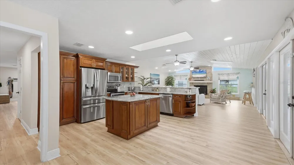 15127 PENNINGTON ROAD Tampa, FL 33624