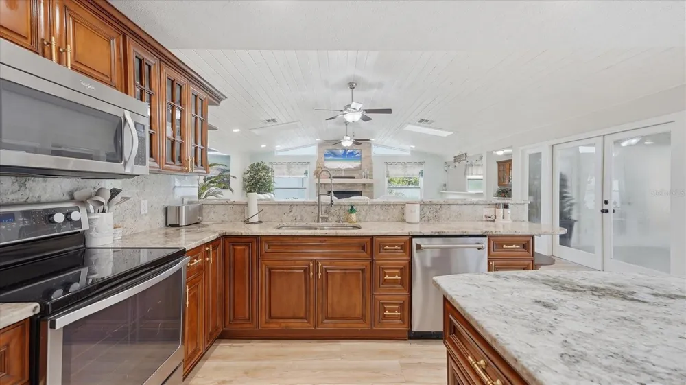 15127 PENNINGTON ROAD Tampa, FL 33624
