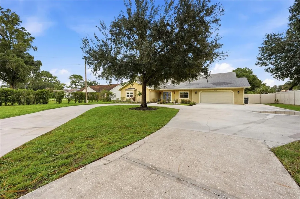 15127 PENNINGTON ROAD Tampa, FL 33624