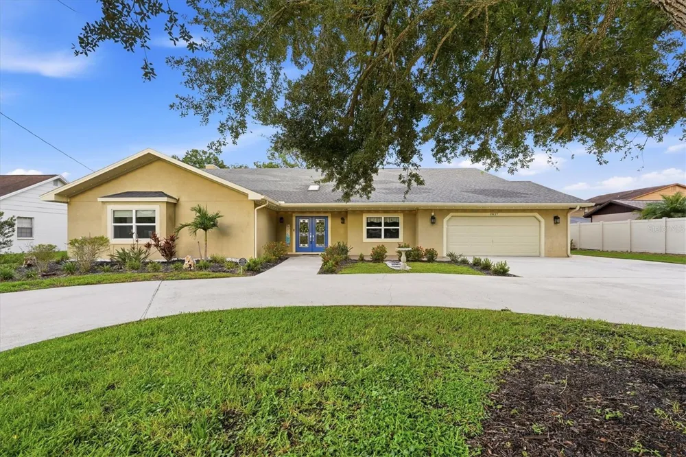 15127 PENNINGTON ROAD Tampa, FL 33624