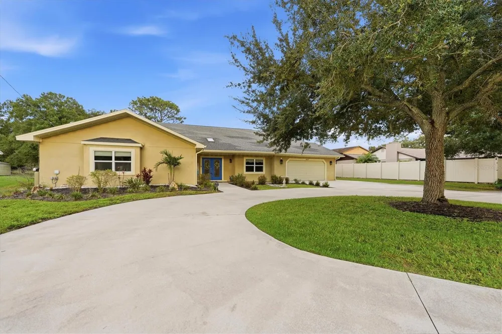 15127 PENNINGTON ROAD Tampa, FL 33624