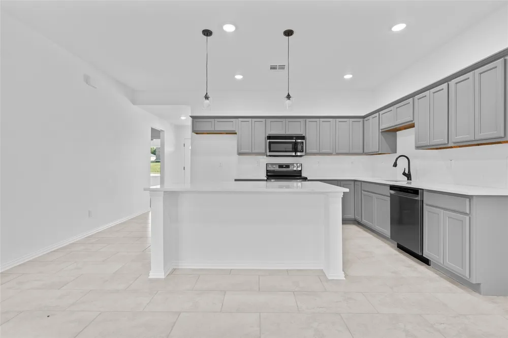 1837 Topaz Road Pryor, OK 74361