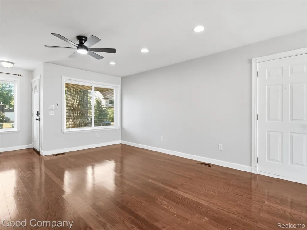 705 Millard Avenue Royal Oak City, MI 48073