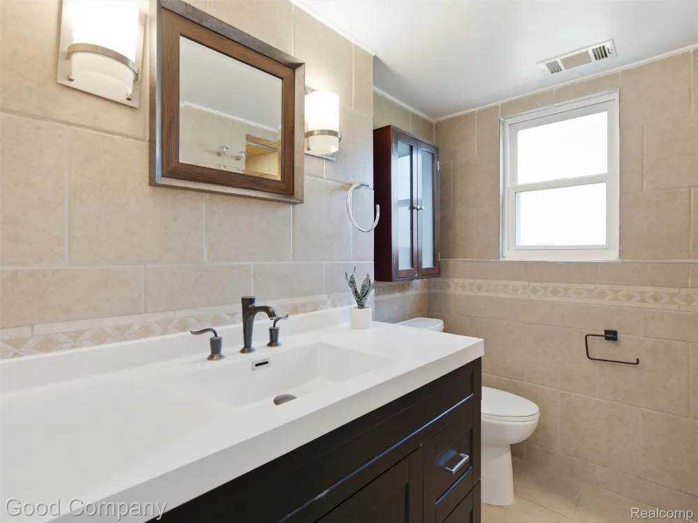 705 Millard Avenue Royal Oak City, MI 48073