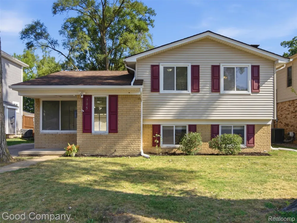 705 Millard Avenue Royal Oak City, MI 48073
