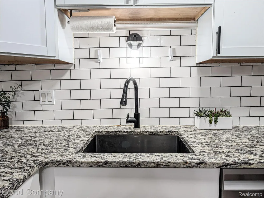 705 Millard Avenue Royal Oak City, MI 48073