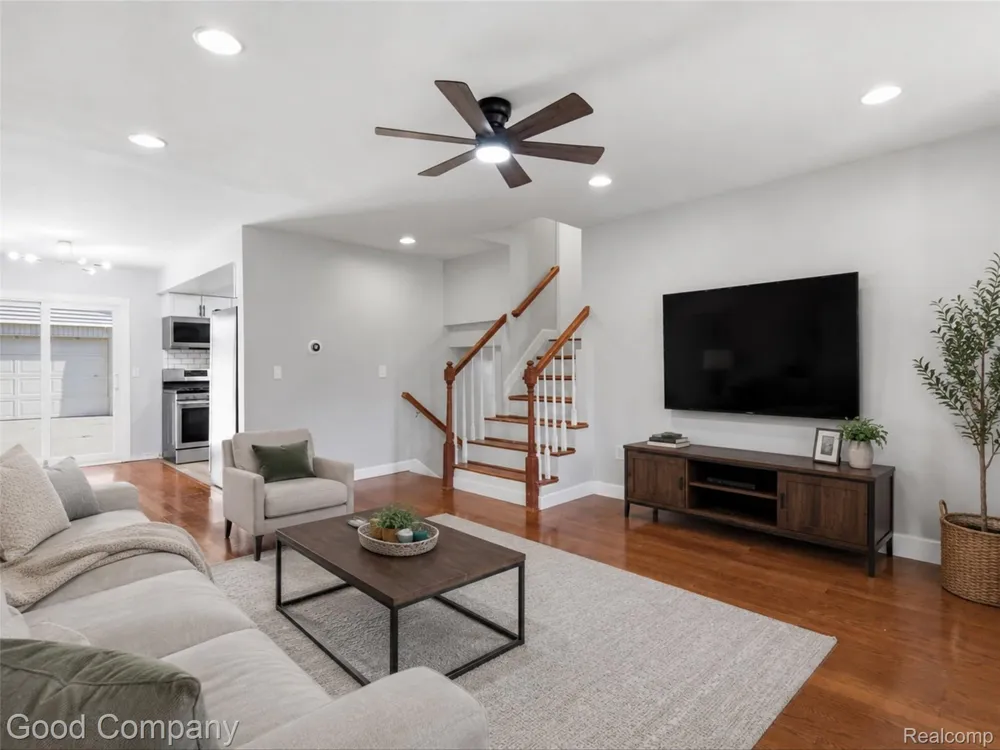 705 Millard Avenue Royal Oak City, MI 48073
