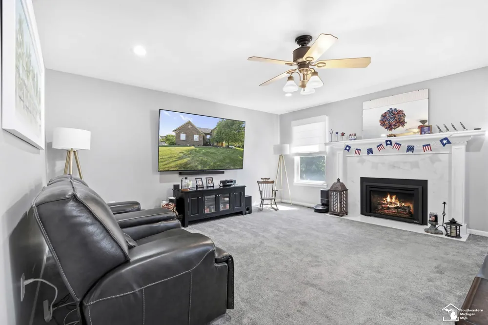27012 Mary Court Flat Rock City, MI 48134