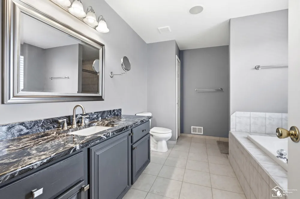 27012 Mary Court Flat Rock City, MI 48134