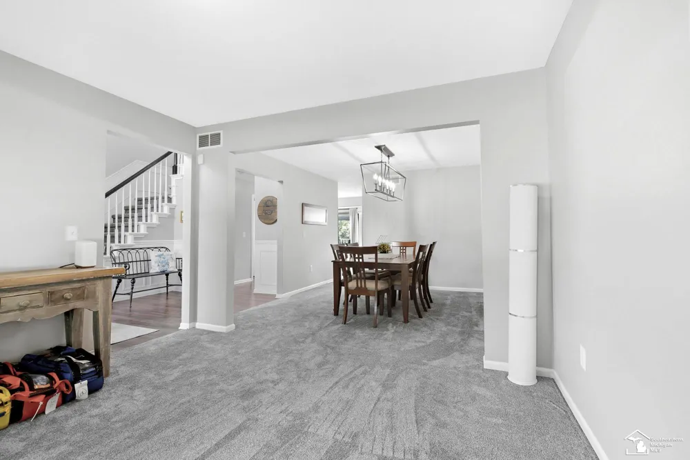 27012 Mary Court Flat Rock City, MI 48134