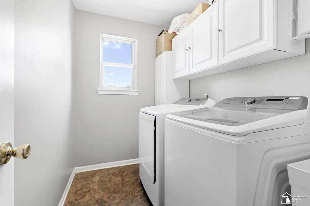 27012 Mary Court Flat Rock City, MI 48134