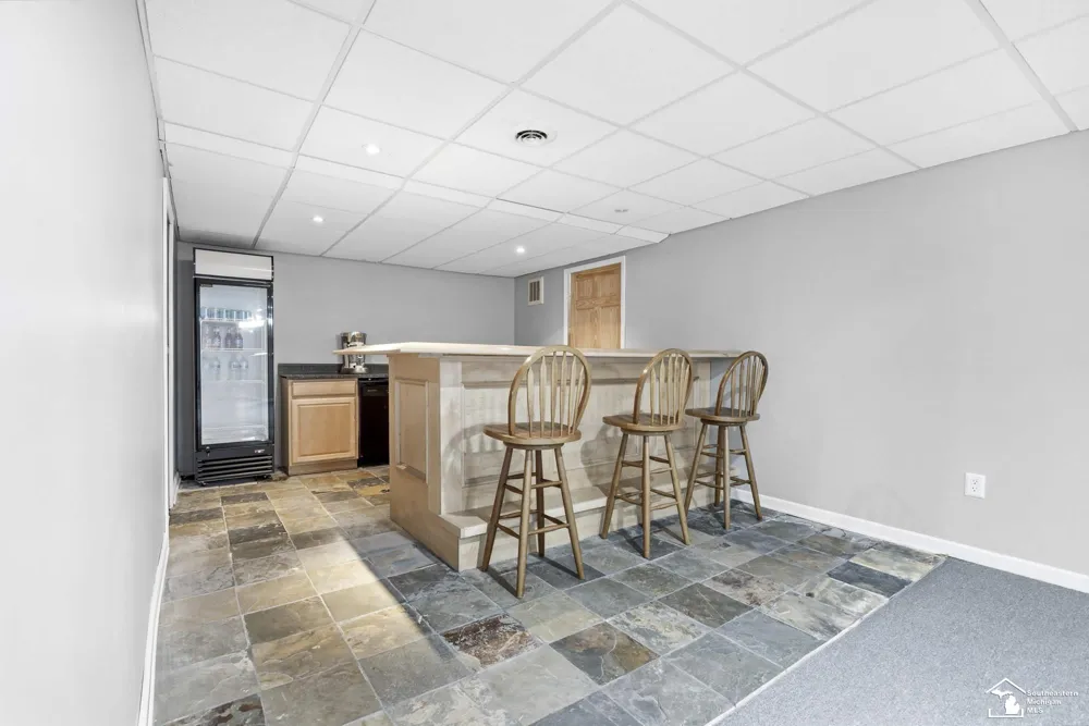 27012 Mary Court Flat Rock City, MI 48134