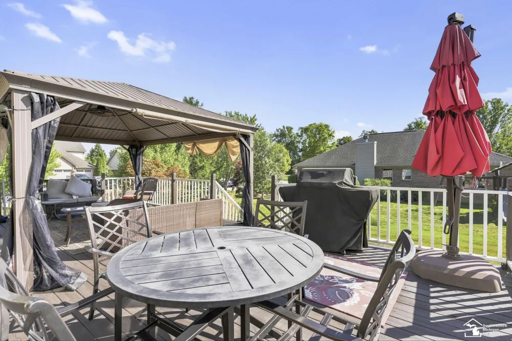 27012 Mary Court Flat Rock City, MI 48134