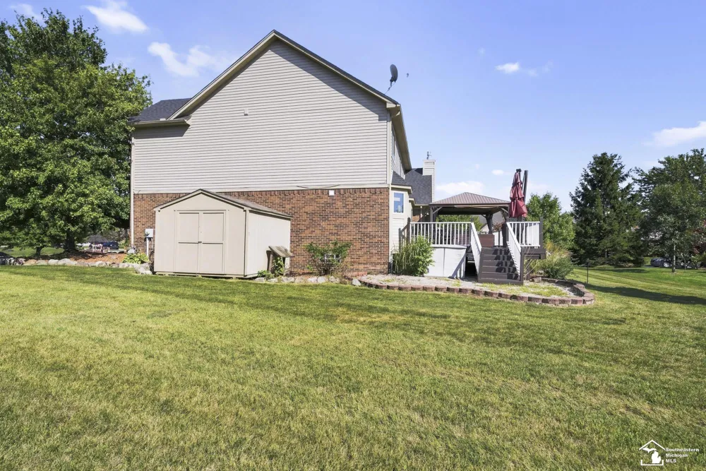 27012 Mary Court Flat Rock City, MI 48134