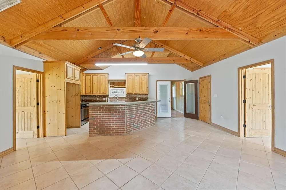 714 Shawnee Conroe, TX 77316