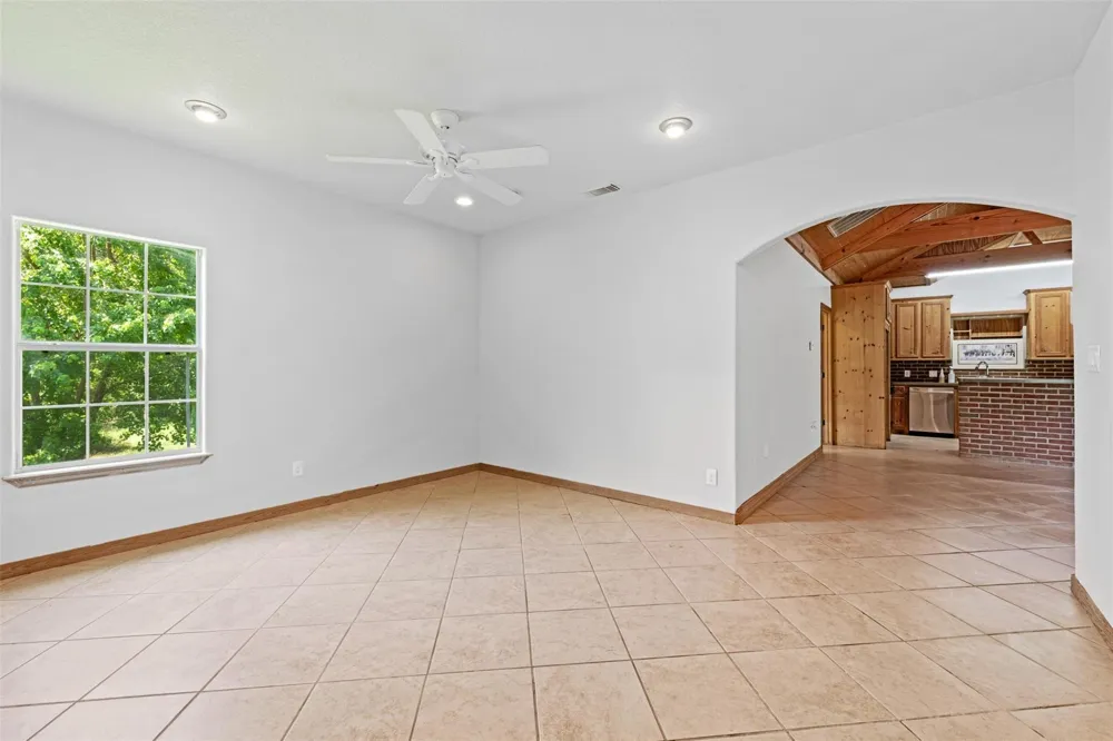 714 Shawnee Conroe, TX 77316