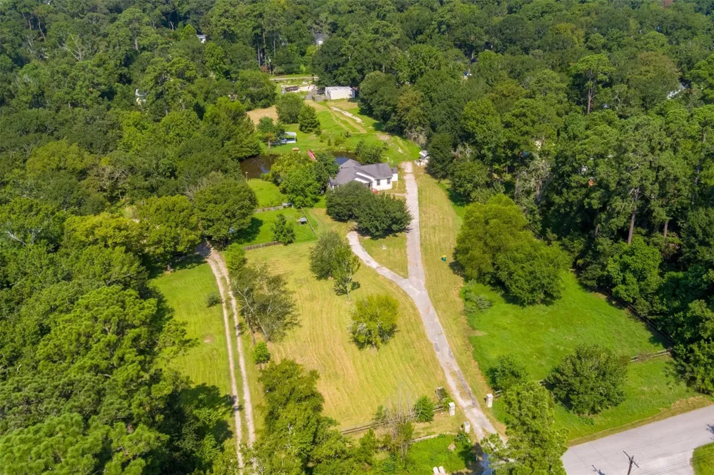 714 Shawnee Conroe, TX 77316