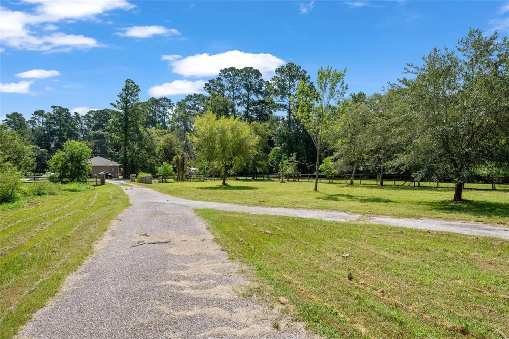 714 Shawnee Conroe, TX 77316