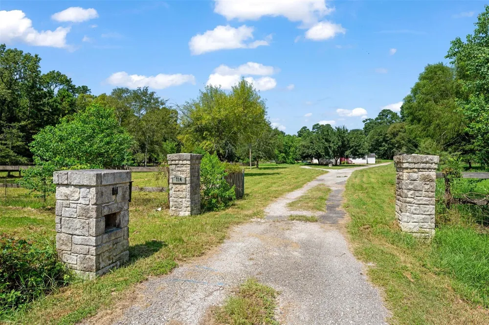 714 Shawnee Conroe, TX 77316