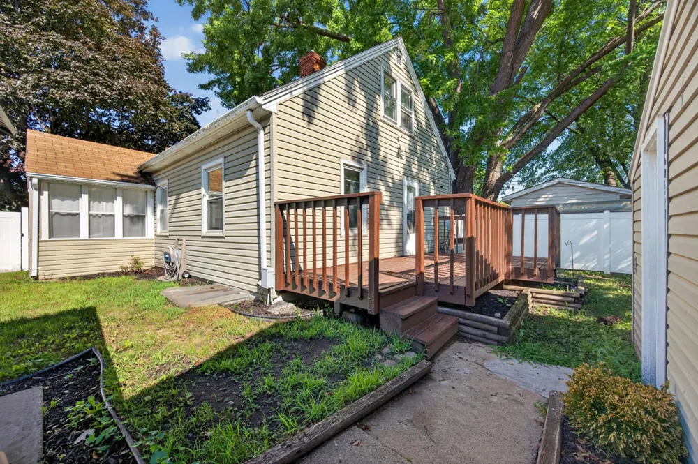 1217 7th Avenue S South Saint Paul, MN 55075
