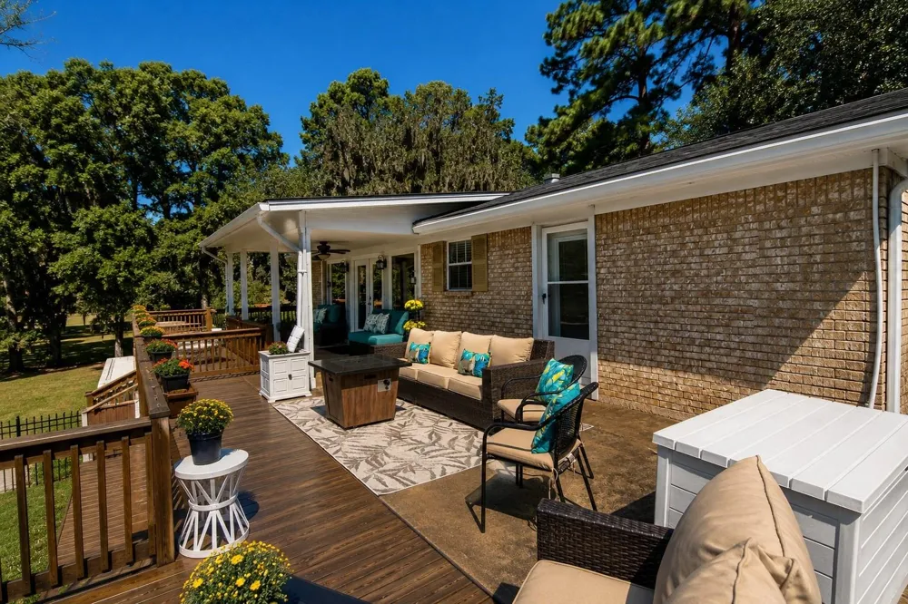 150 Edgewater Way Point Blank, TX 77364