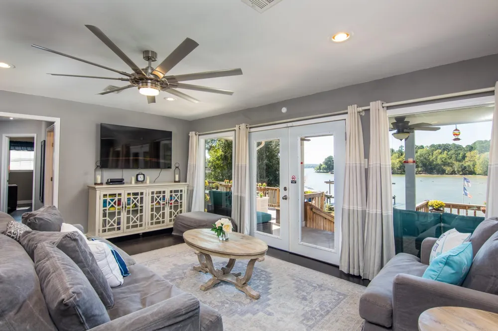 150 Edgewater Way Point Blank, TX 77364