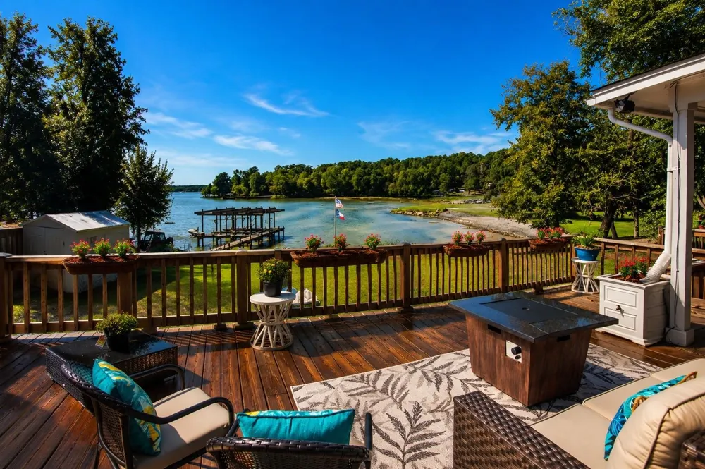 150 Edgewater Way Point Blank, TX 77364