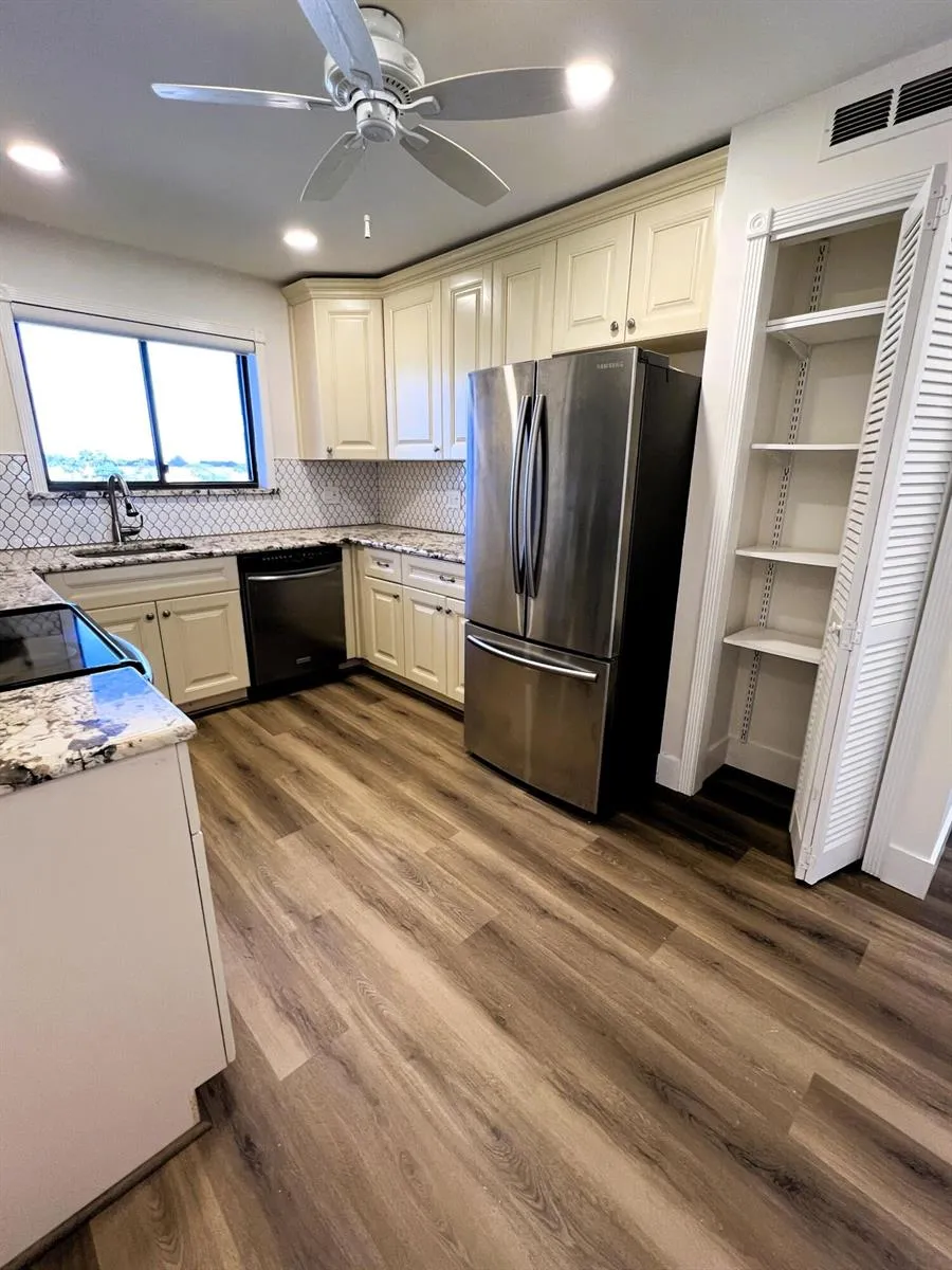 7770 TAHITI LANE #504 Lake Worth, FL 33467