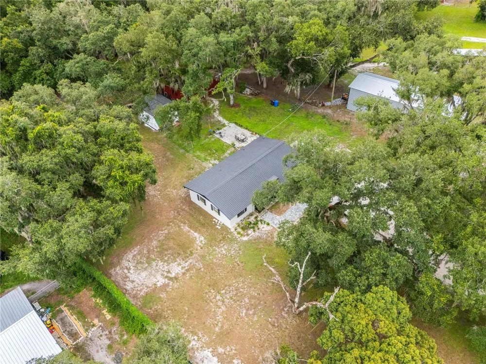 2118 E KEYSVILLE ROAD Lithia, FL 33547