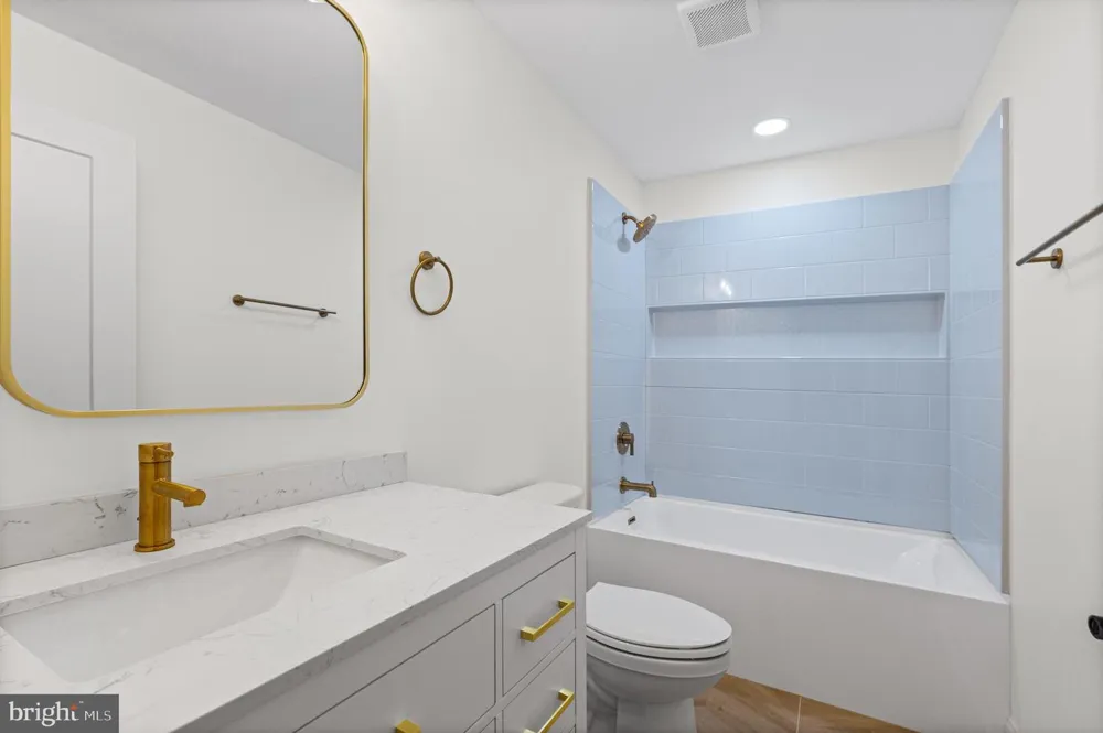 530 CARROLLTON AVENUE Baltimore, MD 21223