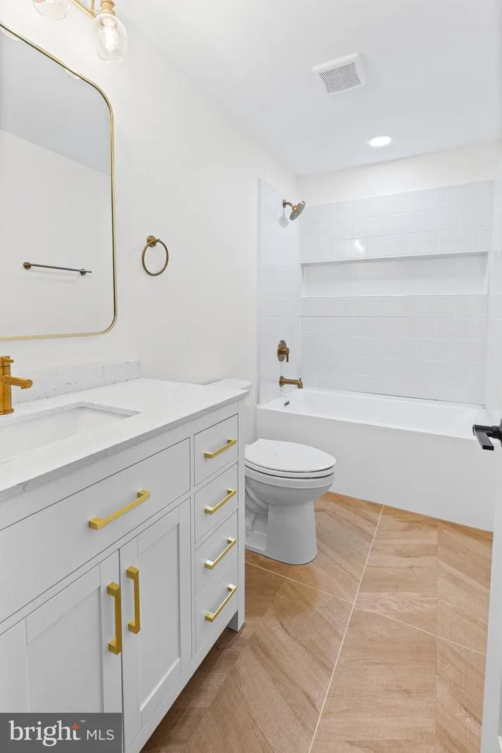 530 CARROLLTON AVENUE Baltimore, MD 21223