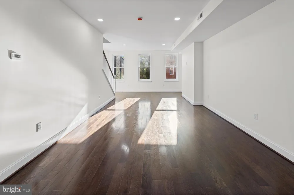 530 CARROLLTON AVENUE Baltimore, MD 21223