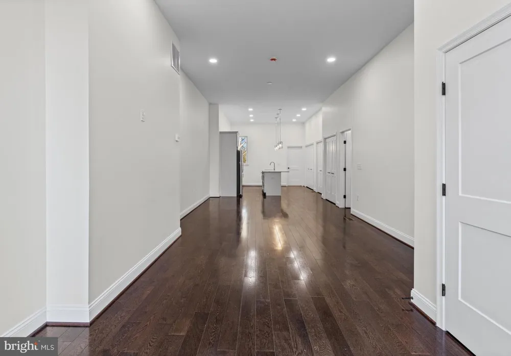 530 CARROLLTON AVENUE Baltimore, MD 21223
