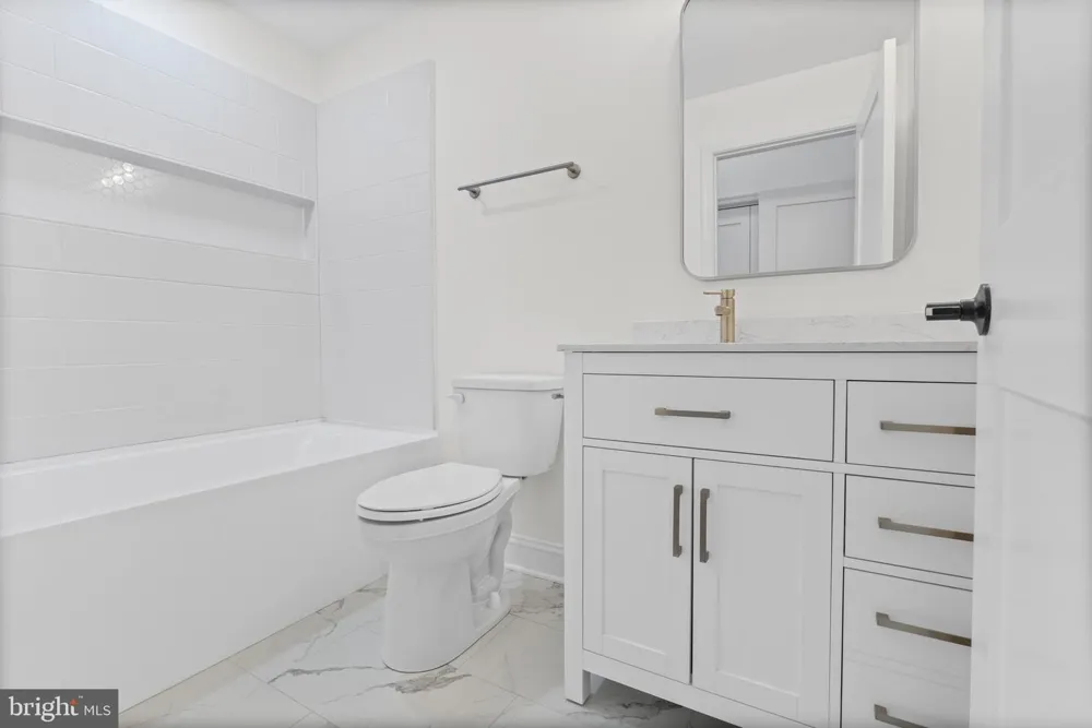 530 CARROLLTON AVENUE Baltimore, MD 21223