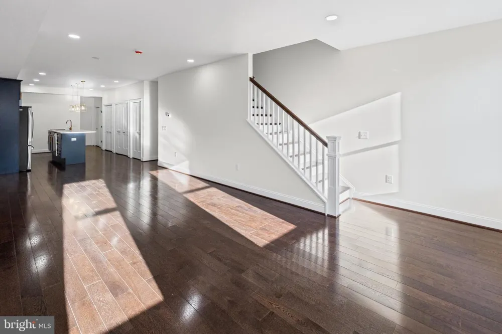 530 CARROLLTON AVENUE Baltimore, MD 21223