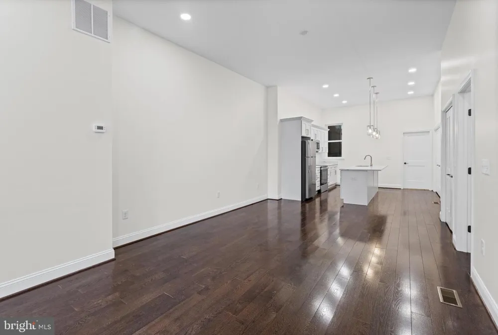 530 CARROLLTON AVENUE Baltimore, MD 21223