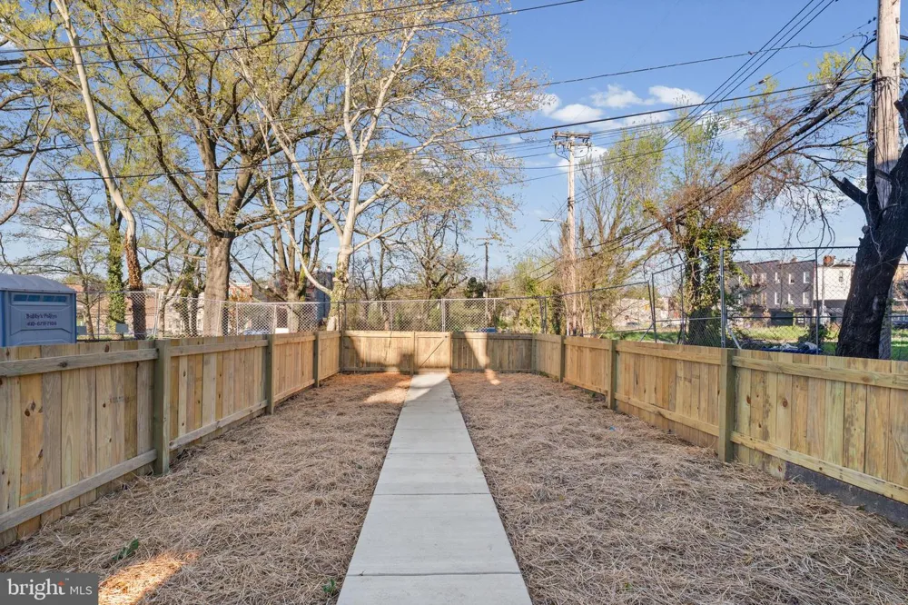 530 CARROLLTON AVENUE Baltimore, MD 21223