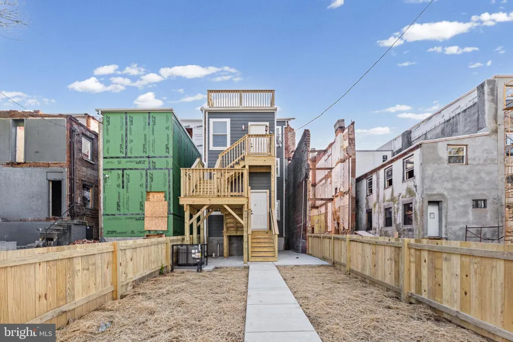 530 CARROLLTON AVENUE Baltimore, MD 21223