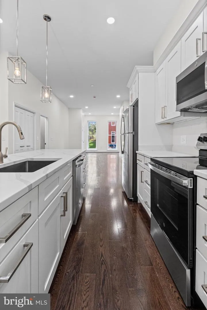 530 CARROLLTON AVENUE Baltimore, MD 21223
