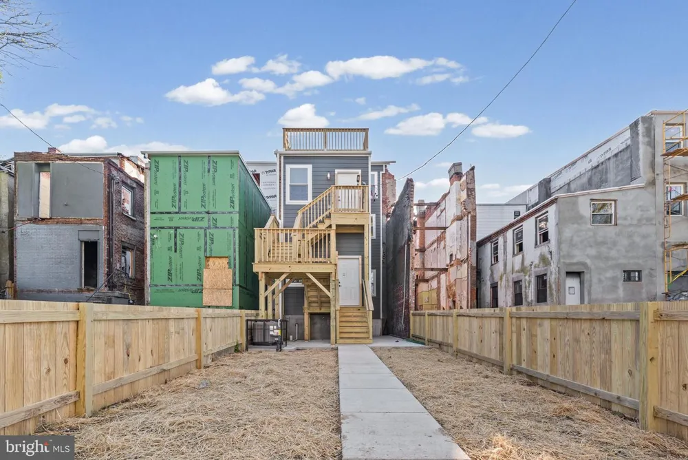 530 CARROLLTON AVENUE Baltimore, MD 21223