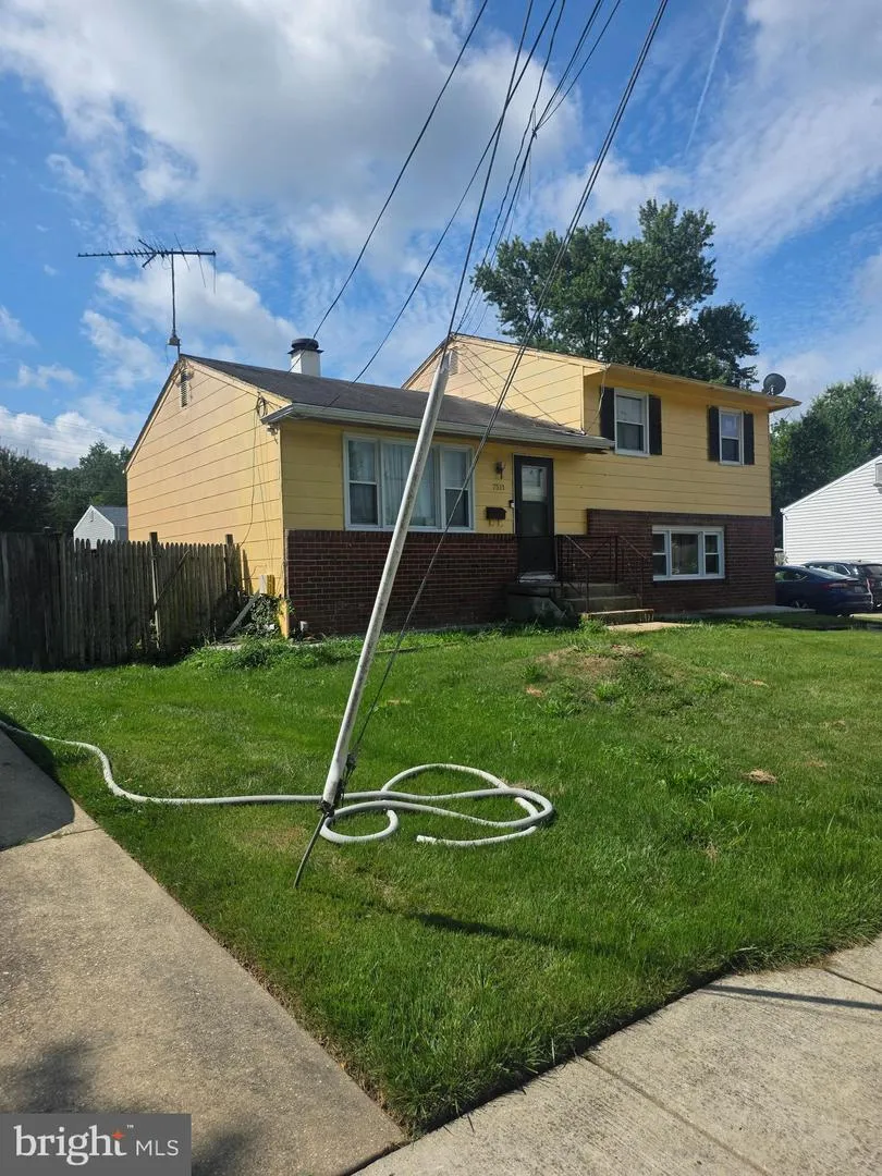 7511 NEWBERRY LANE Lanham, MD 20706