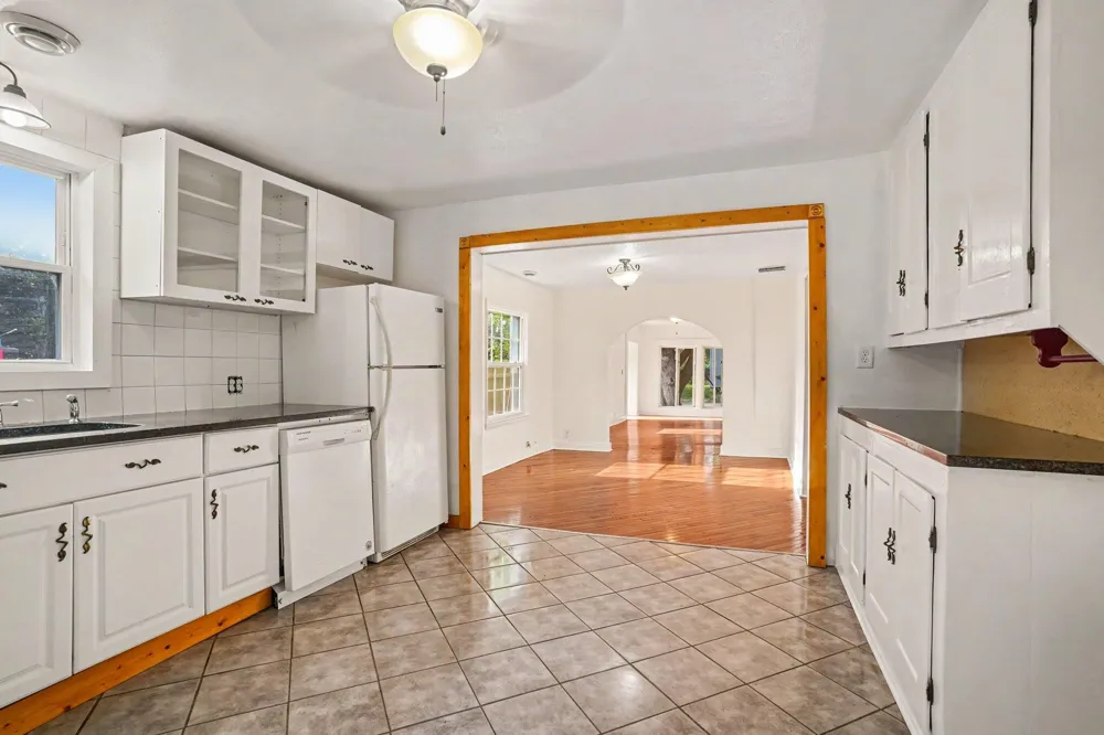 1234 Langeland Avenue Muskegon City, MI 49442