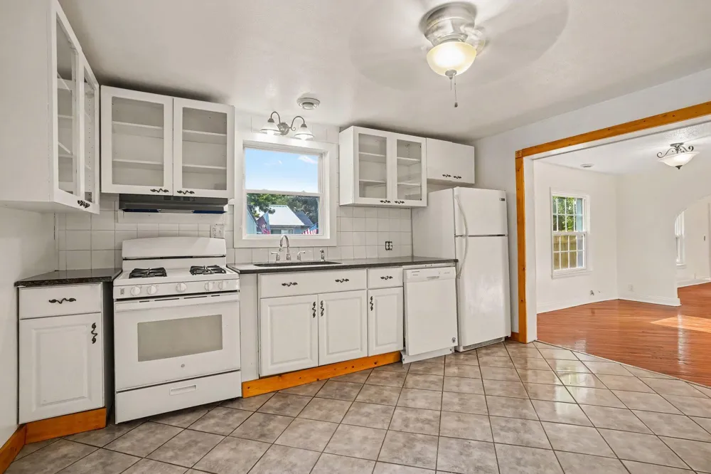 1234 Langeland Avenue Muskegon City, MI 49442